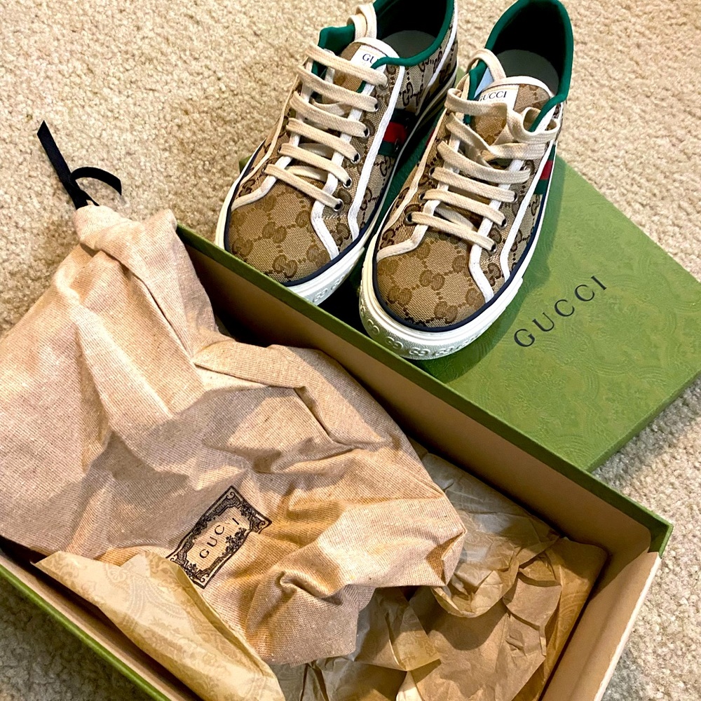 Gucci women casual shoes